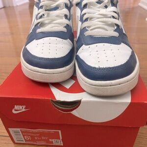 Nike Court Borough Low 2